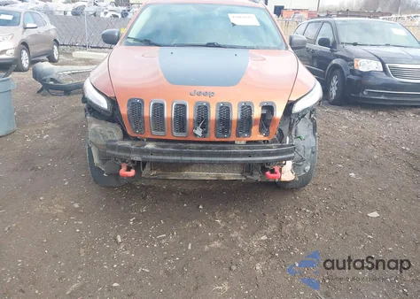 2016 Jeep Cherokee Trailhawk from USA, damaged, VIN 1C4PJMBSXGW112992